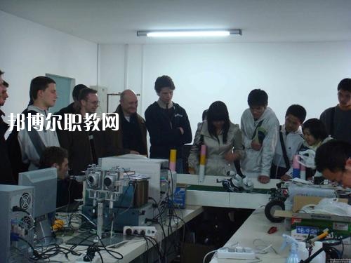 瀘州化工廠技工學(xué)校2020年報(bào)名條件、招生要求、招生對(duì)象