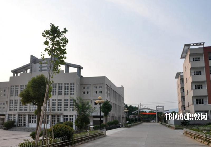 太湖職業技術學校2020年招生辦聯系電話