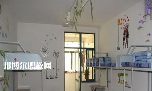 通江縣職業高級中學2020年宿舍條件