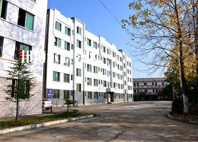 閬中江南高級職業中學怎么樣、好不好