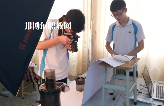 佛山順德區(qū)胡錦超職業(yè)技術(shù)學(xué)校2020年報(bào)名條件、招生要求、招生對象