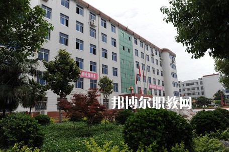 南陽市張衡中等職業學校2021年招生辦聯系電話