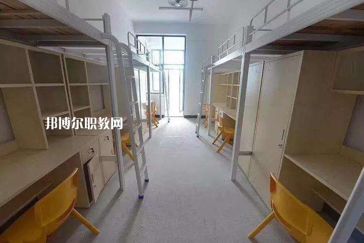 新鄭市中等專業學校2021年宿舍條件