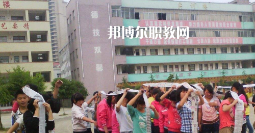 甕安鴻翔中等職業(yè)技術(shù)學(xué)校2021年報(bào)名條件、招生要求、招生對(duì)象