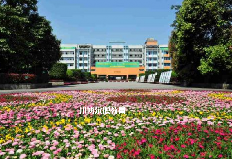 重慶2021年初中畢業可以上中專學校嗎