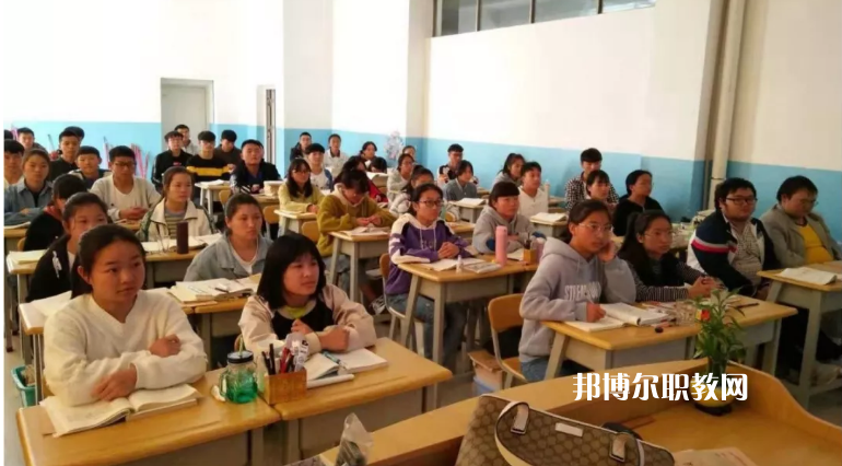 曲靖富源職業(yè)技術(shù)學校2021年報名條件、招生要求、招生對象