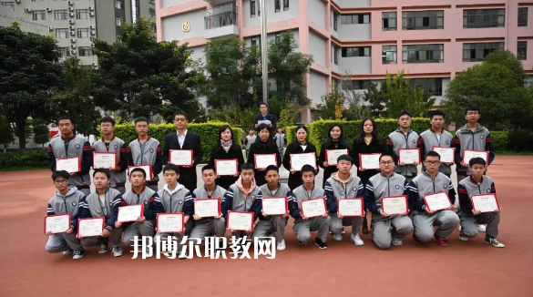 昆明盤龍職業高級中學怎么樣、好不好