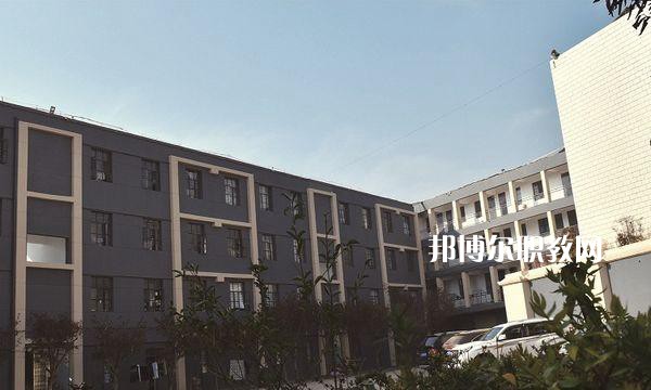云南冶金高級技工學校2021年招生辦聯系電話