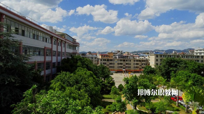 思茅衛生學校地址在哪里