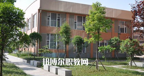 眉山科學技術學校2021年招生辦聯(lián)系電話