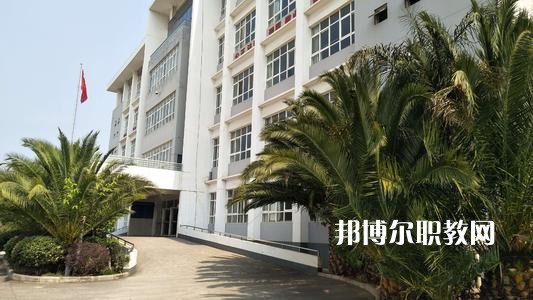 晉寧職業(yè)高級中學(xué)2021年報名條件、招生要求、招生對象