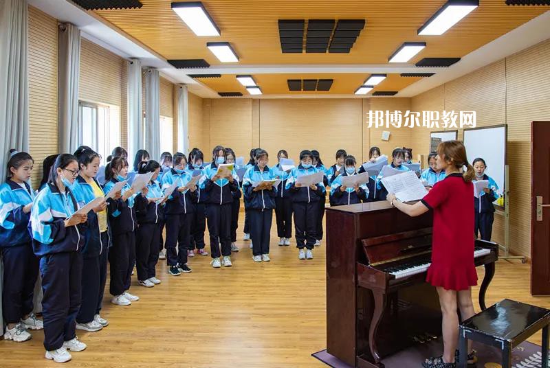 金昌市理工中等專業(yè)學校2022年報名條件、招生要求、招生對象