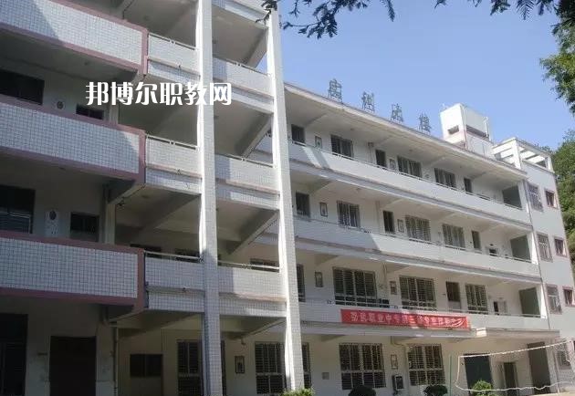 重慶五里店職業(yè)中學2022年報名條件、招生要求、招生對象 
