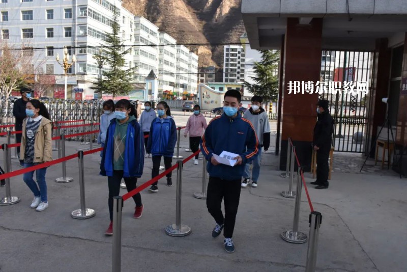 武都職業(yè)中學2022年報名條件、招生要求、招生對象