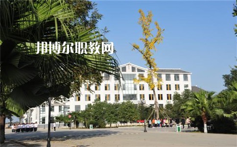  重慶綦江職業(yè)技術學校2022年招生錄取分數(shù)線 