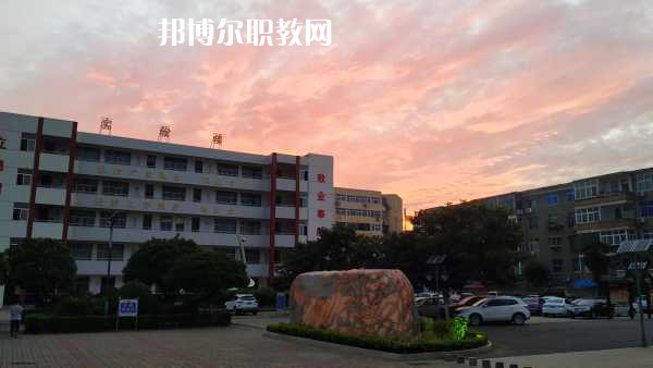 重慶巫山師范學校2022年報名條件、招生要求、招生對象 