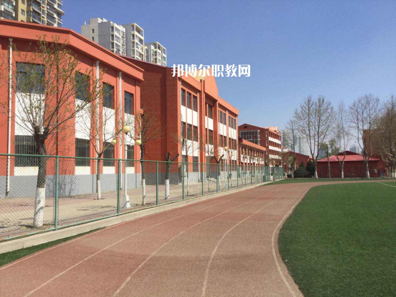 秦皇島渤?？萍贾械葘I學校2022年招生簡章