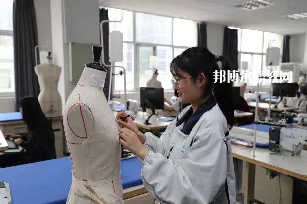 江蘇省蘇州絲綢中等專(zhuān)業(yè)學(xué)校2022年報(bào)名條件、招生要求、招生對(duì)象