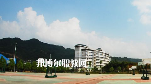 銅仁工業(yè)學(xué)校2022年報名條件、招生要求、招生對象