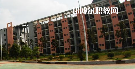銅仁工業(yè)學(xué)校2022年招生辦聯(lián)系電話(huà)