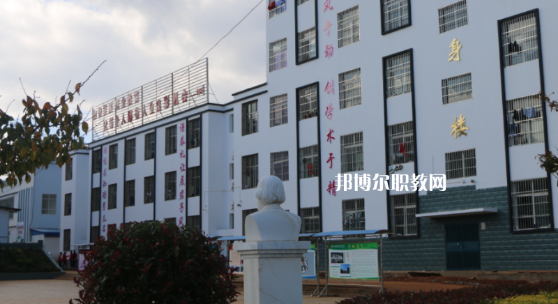 鹽源縣職業中學2022年報名條件、招生要求、招生對象