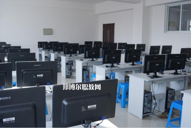 石家莊萬搏中等專業(yè)學校2022年報名條件、招生要求、招生對象