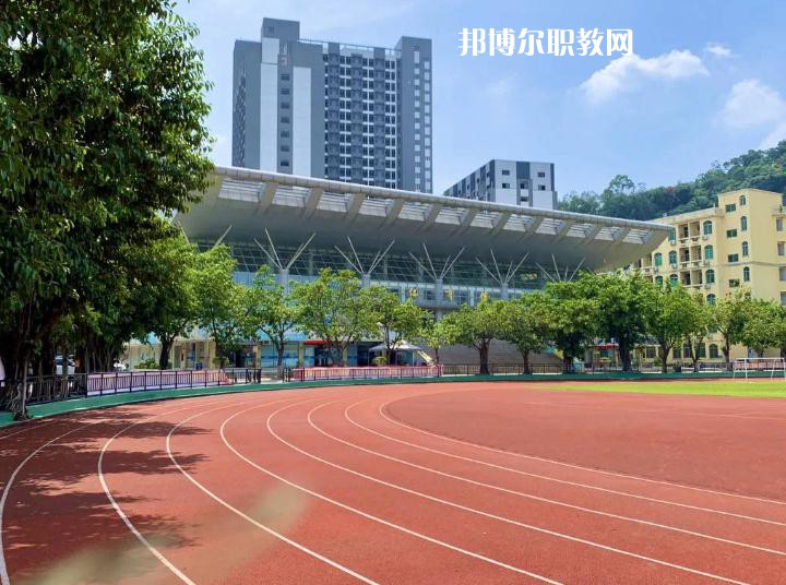 龍陵縣職業(yè)高級中學2022年學費、收費多少