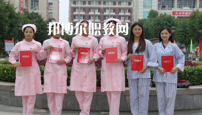 廉江市衛生職業技術學校2022年報名條件、招生要求、招生對象