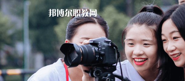 成都現(xiàn)代職業(yè)技術(shù)學(xué)校2022年報名條件、招生要求、招生對象