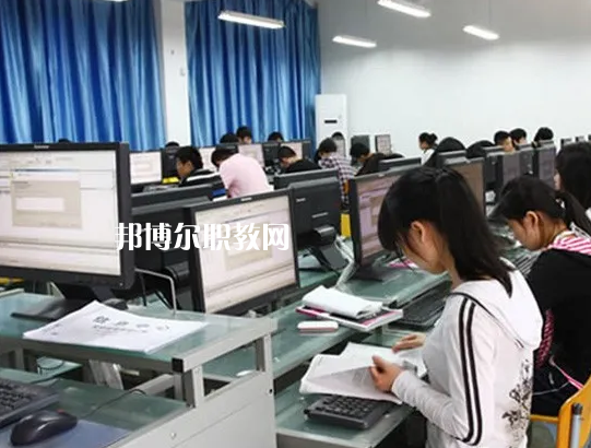 邯鄲建筑工程中專學校2022年招生辦聯系電話