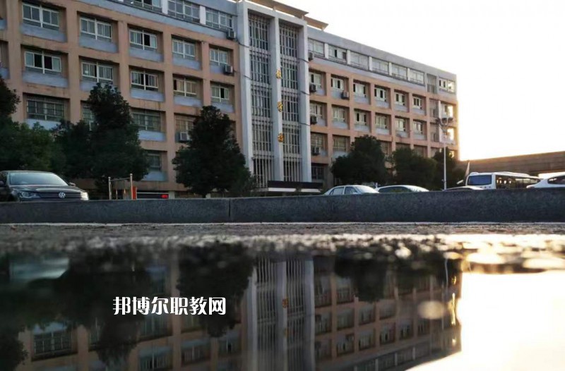 安徽紅十字會衛(wèi)生學(xué)校2022年報(bào)名條件、招生要求、招生對象