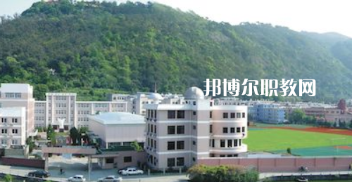 昆明鐵路機械學校2022年報名條件、招生要求、招生對象