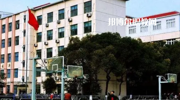 曲靖陸良縣職業(yè)技術(shù)學(xué)校2022年報(bào)名條件、招生要求、招生對(duì)象