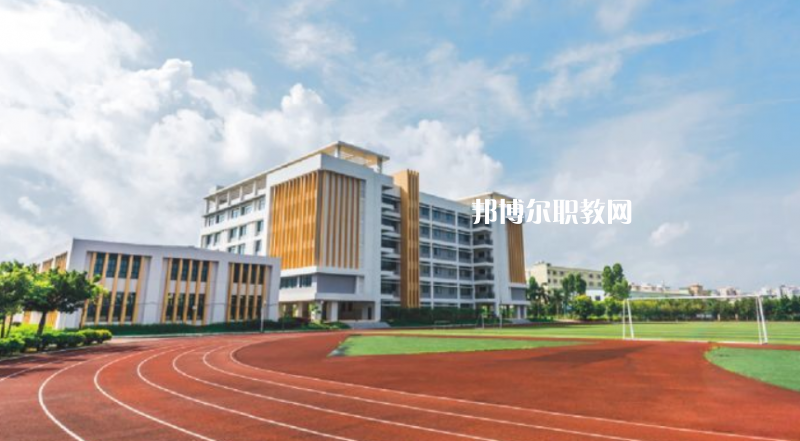 曲靖財經學校2022年報名條件、招生要求、招生對象