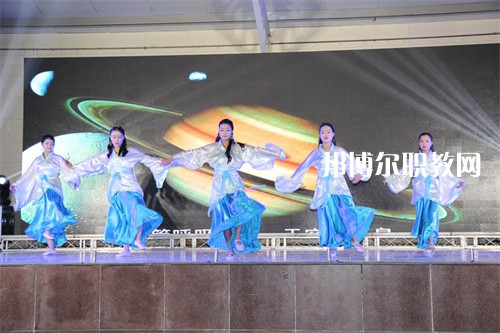 四川省電子商務(wù)學(xué)校2022年報名條件、招生要求、招生對象