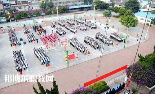 云龍縣民族職業(yè)高級(jí)中學(xué)報(bào)名條件、招生要求、招生對(duì)象