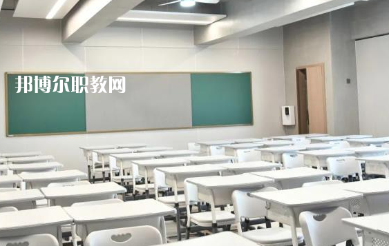 長沙湘麓醫藥學校