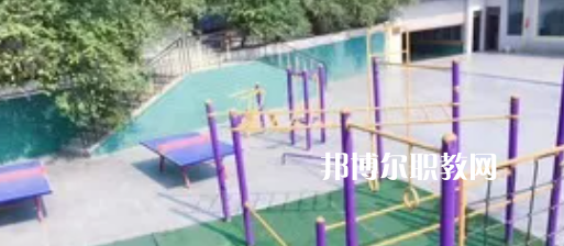 威遠(yuǎn)縣聯(lián)想職業(yè)技術(shù)學(xué)校2023年學(xué)費(fèi)、收費(fèi)多少