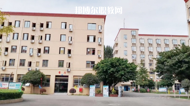 四川科華高級技工學校醫(yī)藥衛(wèi)生類對口高考班地址在哪里，哪個地區(qū)，哪個城市?