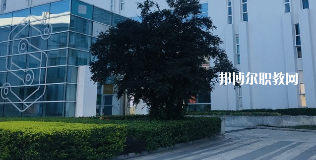2023汕頭市科技應用職業技術學校多少錢 汕頭市科技應用職業技術學校各專業學費收費標準
