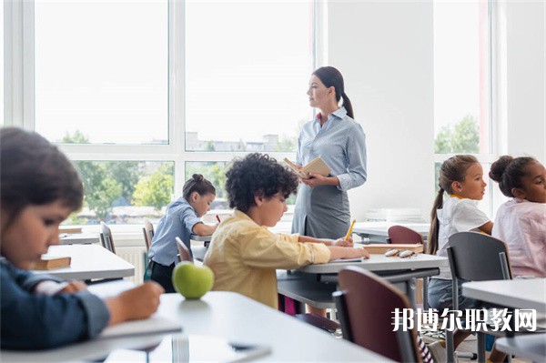 四川省甘孜衛生學校有哪些招生專業（2023年）