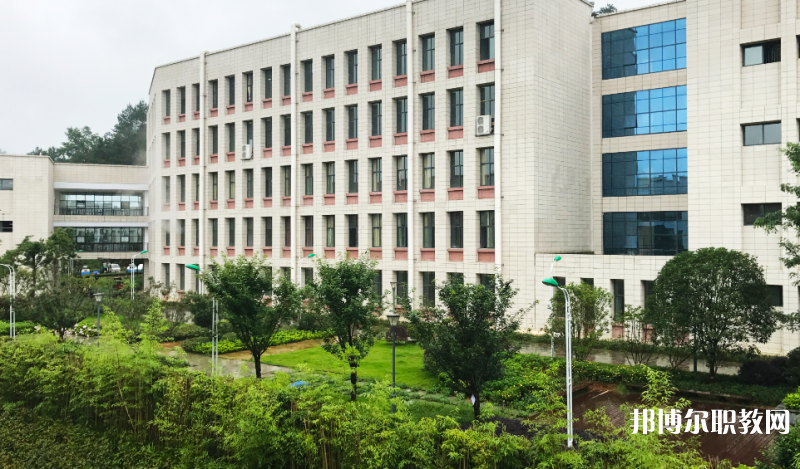 2023黔南民族衛生學校招生計劃 招生人數是多少(附要求、條件、對象)