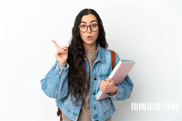 河北哪里的中專學校能讀口腔醫學技術專業