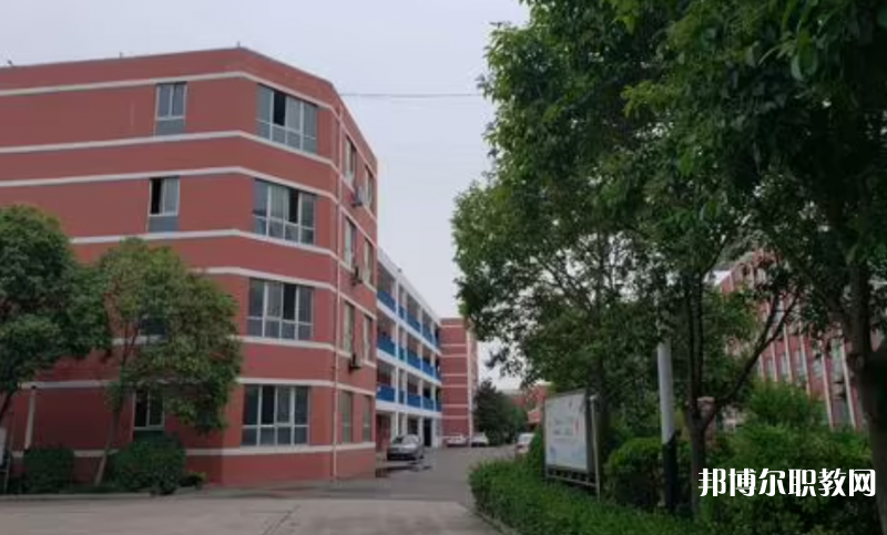 2023洛陽市偃師區職業教育中心多少錢 洛陽市偃師區職業教育中心各專業學費收費標準