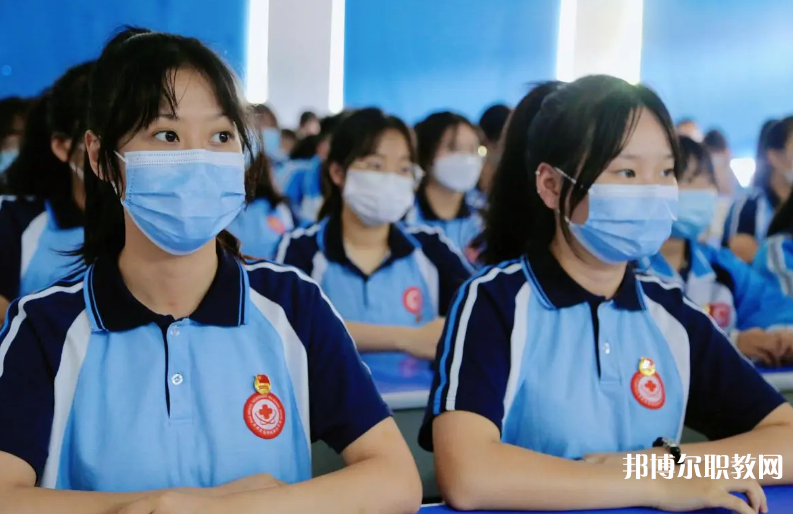 四川2024年女生適合學的中專專業