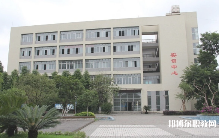 四川2024年適合初中畢業的中專學校