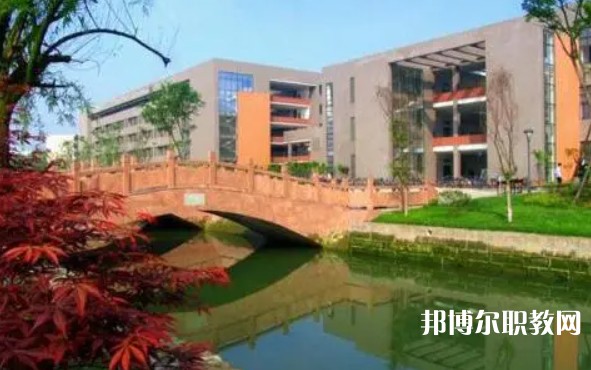 2024桂林市藝術(shù)學(xué)校招生計劃 招生人數(shù)是多少(附要求、條件、對象)