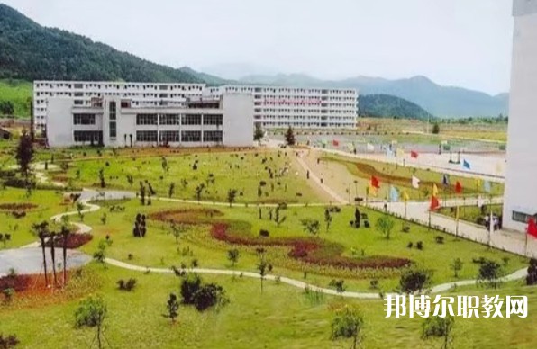 長江科技中等專業學校怎么樣、好不好