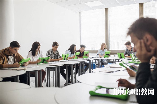 四川哪里的中職學校能讀老年人服務與管理專業