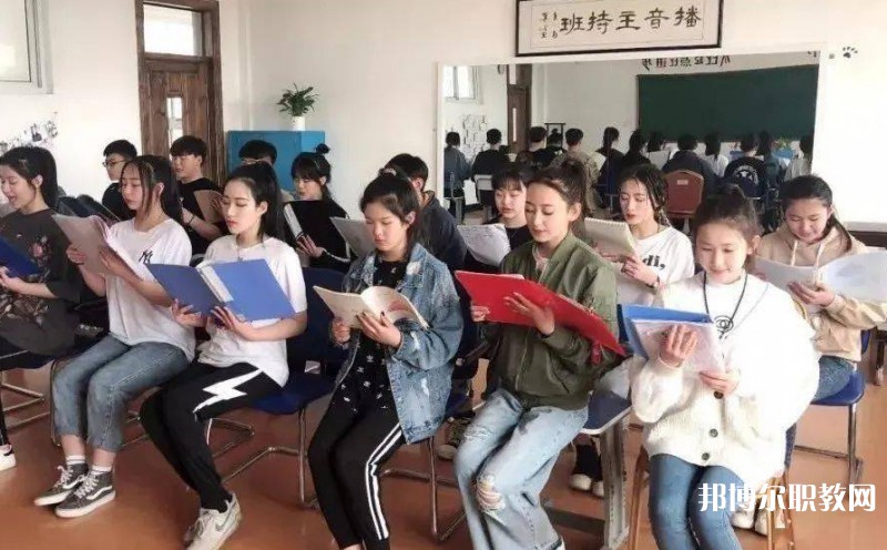 2024營(yíng)口市戲曲學(xué)校招生計(jì)劃 招生人數(shù)是多少(附要求、條件、對(duì)象)